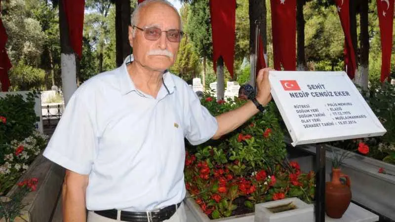 15 Temmuz şehidi polis memuru Eker'in babası: "Allah onları cehennem ateşinde yaksın"