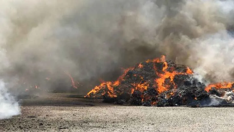 Ankara’da yatak fabrikası kül oldu