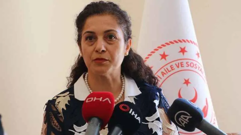 Aile ve Sosyal Hizmetler Bakanlığından bekarlara ve evlilik hazırlığı yapan çiftlere ‘Evlilik Öncesi Eğitim Programı’