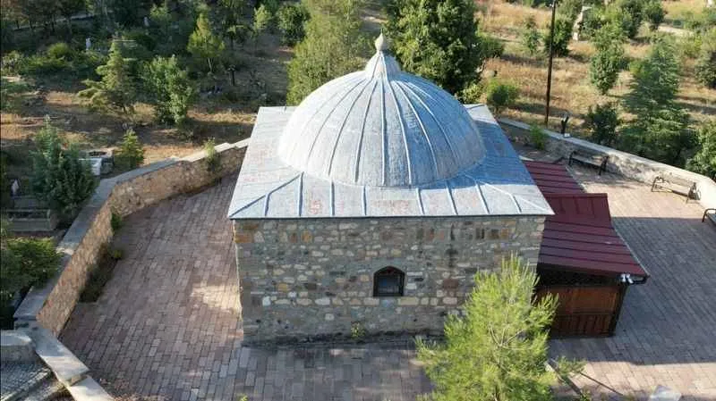 Tapduk Emre Türbesi ziyaretçi bekliyor