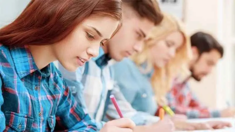 Tercih edilecek fakültenin tüm akademik kadrosu iyi araştırılmalı