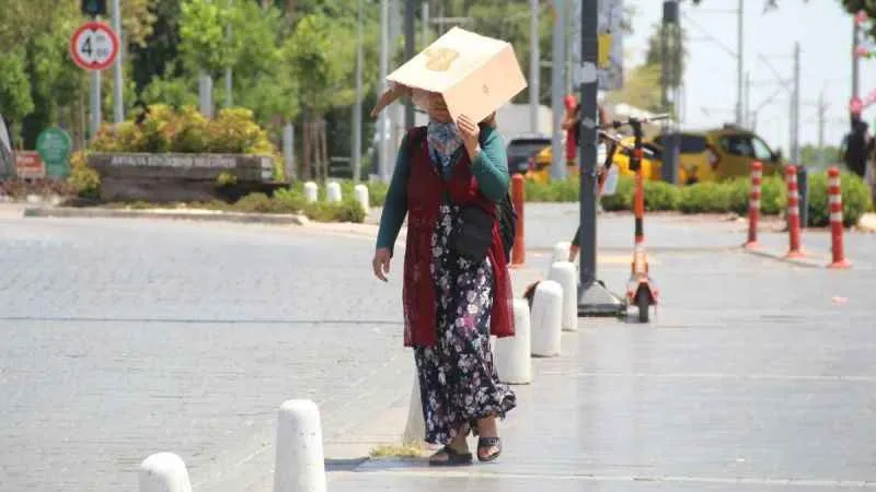 Termometreler 45 dereceyi gördü