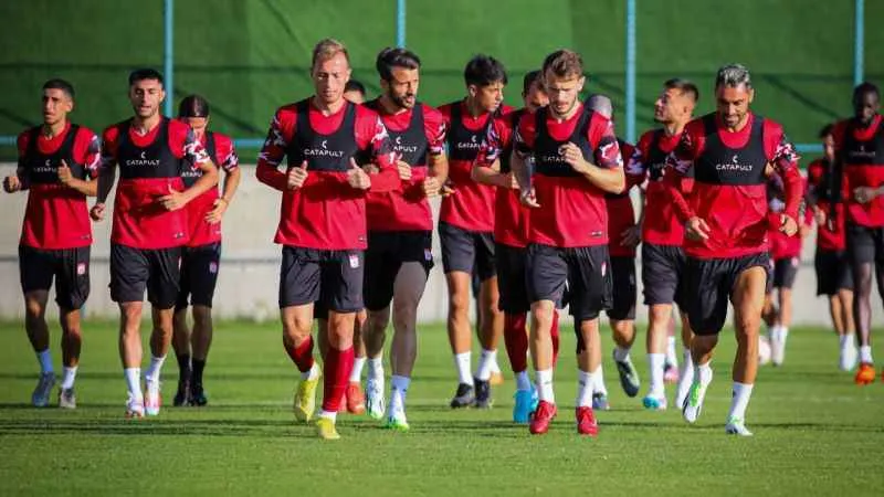 Sivasspor yeni sezona iddialı hazırlanıyor