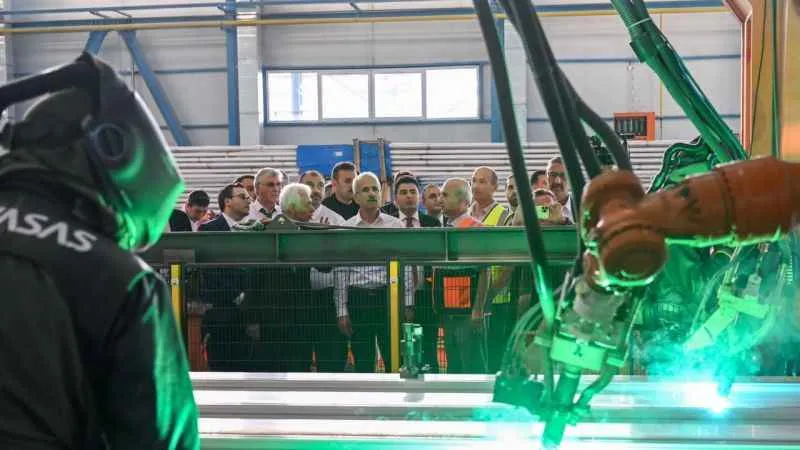 Bakan URALOĞLU: “Milli elektrikli trenimizden sonra milli hızlı trenimizi de yapıyoruz”