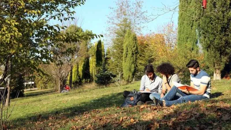 Türkiye Üniversite Memnuniyet Araştırmasında BARÜ üst sıralarda