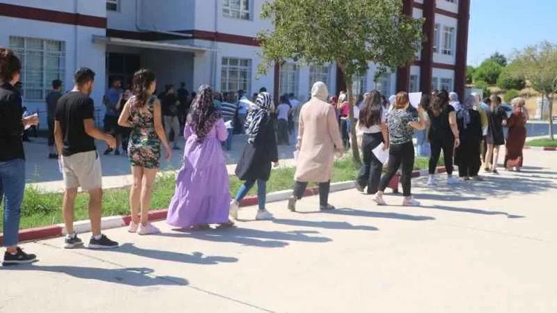 Enkaz kentte KPSS maratonu