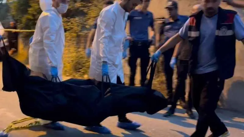 Ev sahibi kiralık evinde şoka girdi, yorgana sarılı kadın cesedi buldu