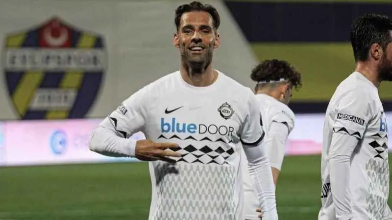 Altay, Paixao’ya kaynak arıyor