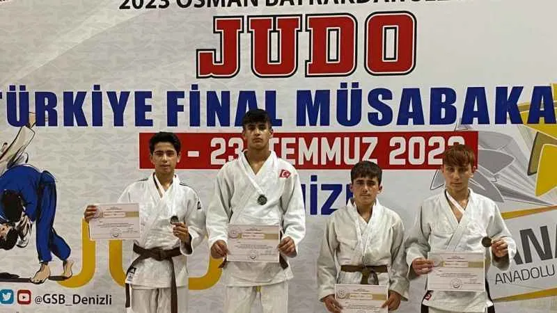 Manisalı judocular Türkiye şampiyonu oldu