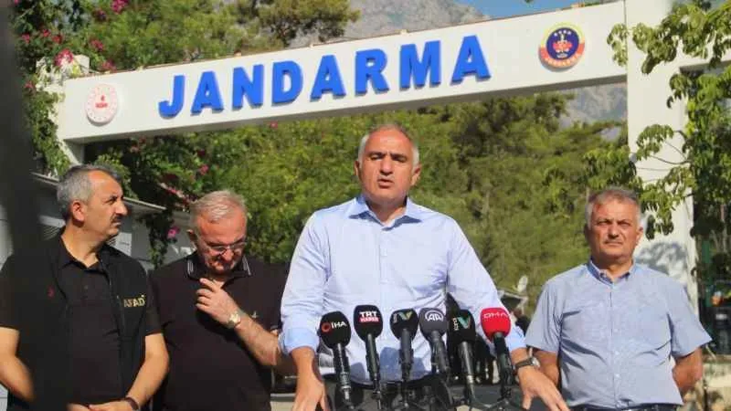 Bakan Ersoy'dan Kemer yangını açıklaması