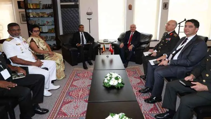 Milli Savunma Bakanı Güler, ikili görüşmelerini sürdürüyor