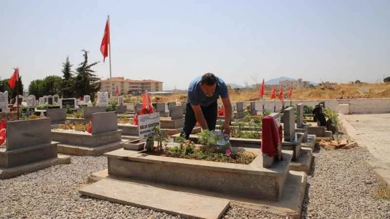 Deprem bölgesinde acılar hala taze