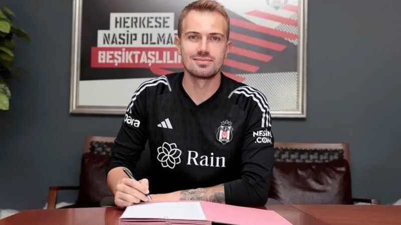 Beşiktaş, Mert Günok ile sözleşme yeniledi