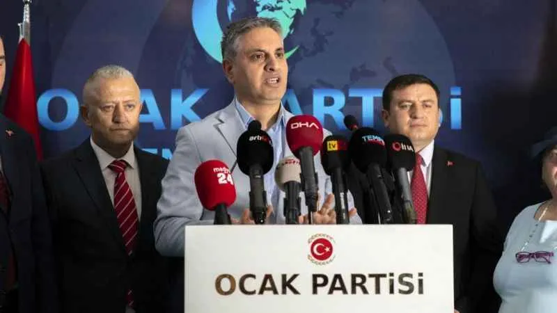 İYİ Parti’den istifa eden Çankaya İlçe Başkan Yardımcıları, Ocak Partisi’ne katıldı