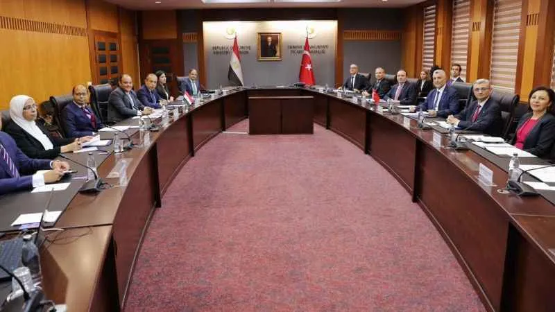 Ticaret Bakanı Bolat, Mısırlı mevkidaşı ile bir araya geldi