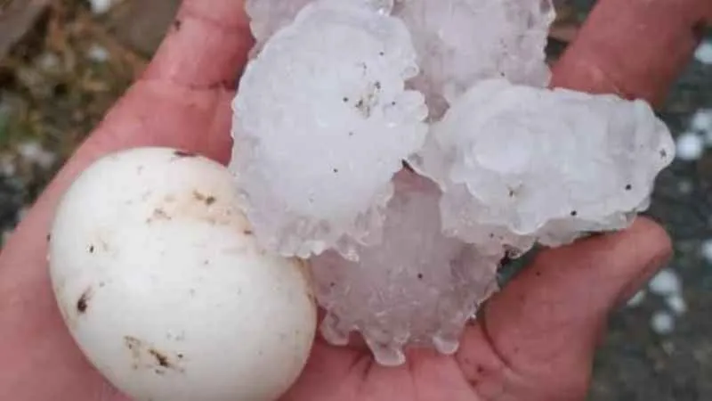 Kastamonu'da yumurta büyüklüğünde dolu yağdı