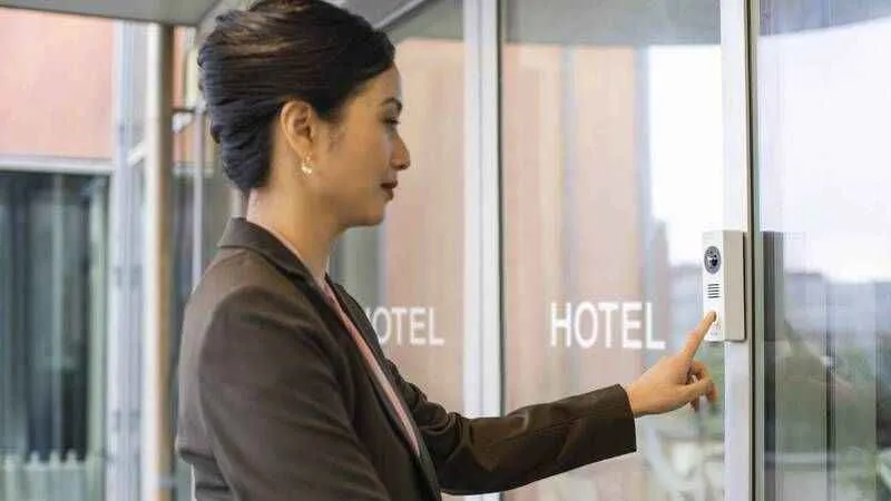 Axis Communications yeni bir ağ video interkom cihazı duyurdu 