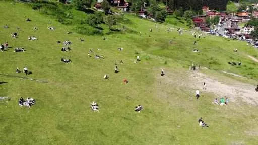 Ayder Yaylası’nı Kurban Bayramı tatili boyunca 100 bine yakın turist ziyaret etti