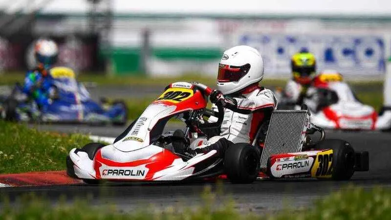 Ayşe’nin hedefi Tuzla’da çifte podyum