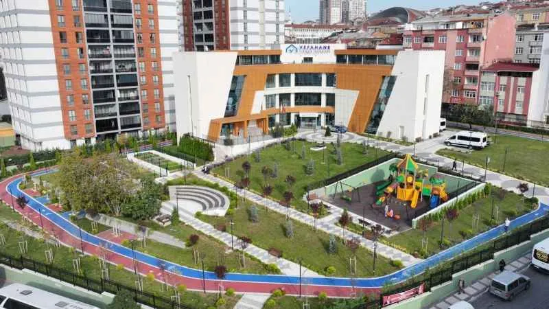 Vefahane Yaşlı Merkezi'nde muhtaçlara şefkat eli