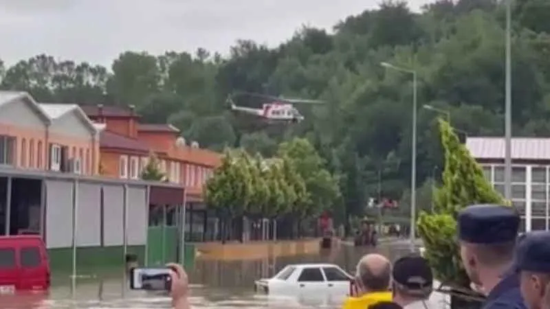 Bartın'da mahsur kalan 50 kişi helikopterle kurtarılıyor