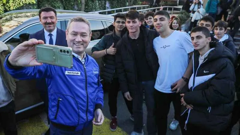 Gençlere bilgisayar ve geri dönüşüm çağrısı