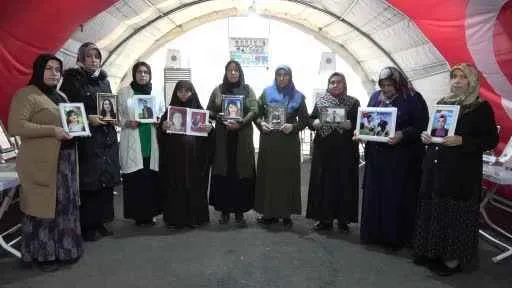 HDP İl Binası önünde evlat nöbeti sürüyor