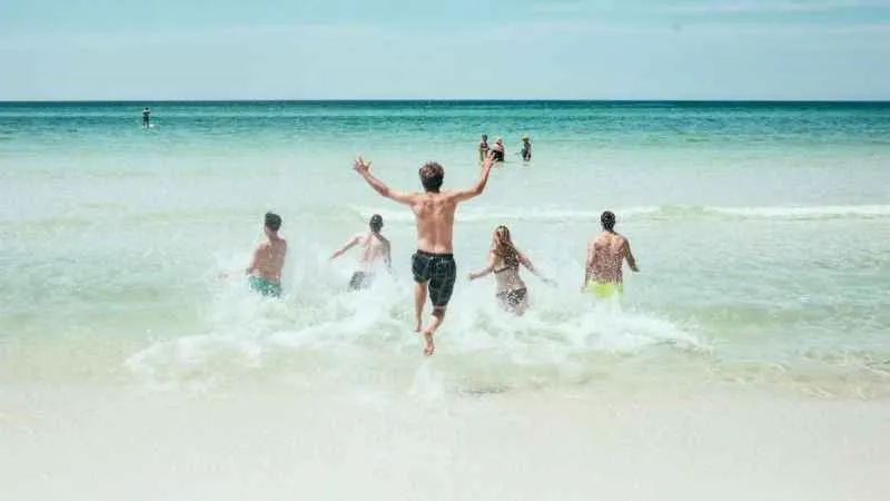 Denizde ve havuzda enfeksiyona dikkat!