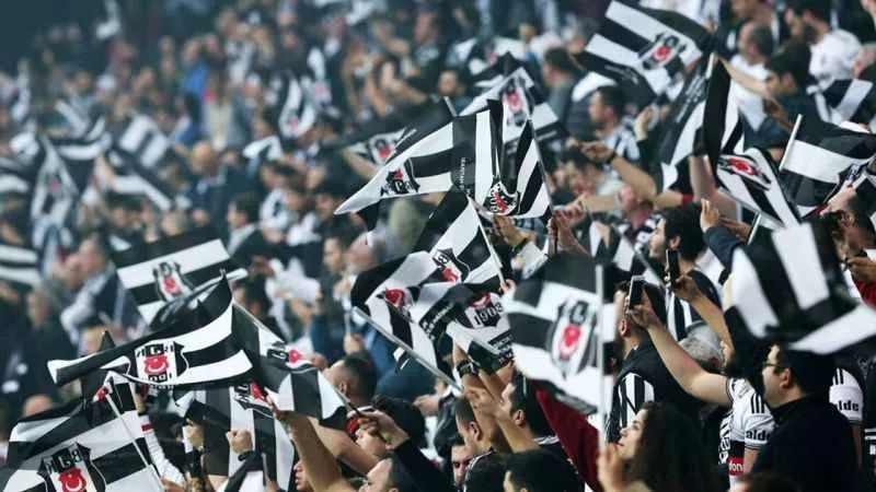 Trabzonspor- Beşiktaş maçına siyah-beyazlı taraftarlar alınmayacak