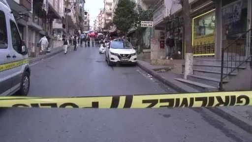 AK Parti’li Başkan Adayı Aziz Yeniay’ın seçim temasları sırasında silahlı saldırı: 1 yaralı