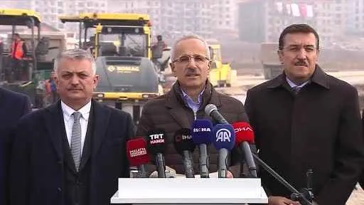 Bakan Uraloğlu: Yollara 12 milyar TL harcayacağız