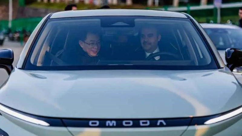 Bakan Kacır elektrikli Chery OMODA E5’i test etti