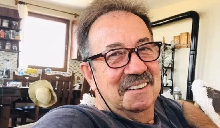 CHP eski Antalya İl Başkanı Özer Ahmet Ülken, hayatını kaybetti