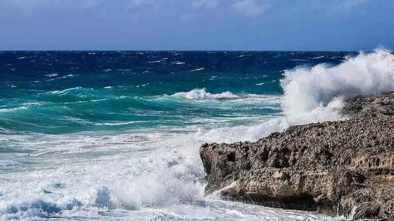Arnavutköy'de hafta sonu denize girmek yasaklandı