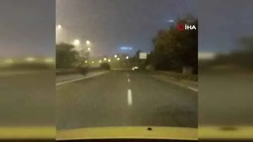 İstanbul Anadolu Yakası'nda gece saatlerindeki sis sabaha kadar etkili oldu