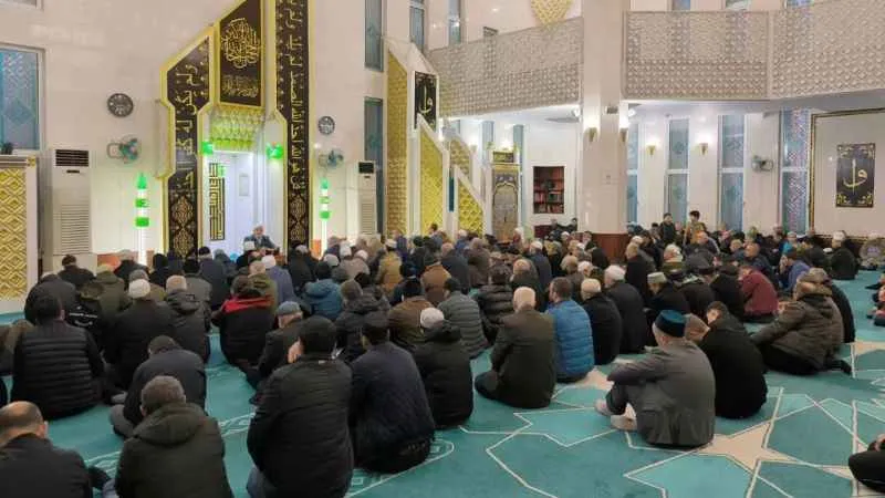 Derince'de sabah namazı buluşmaları sürüyor