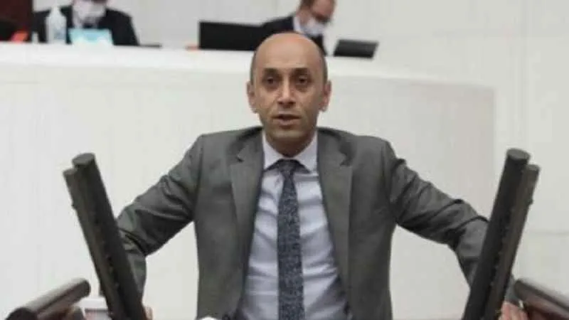 HDP'den Bebek Katili Öcalan'ı kodesten çıkartacağız naraları!