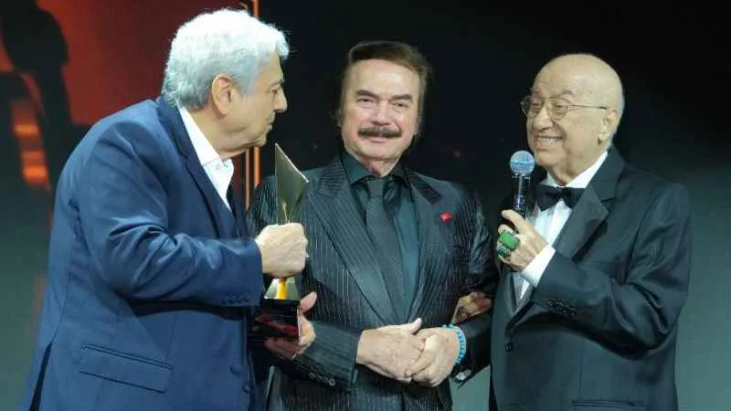 Orhan Gencebay'dan üzücü haber