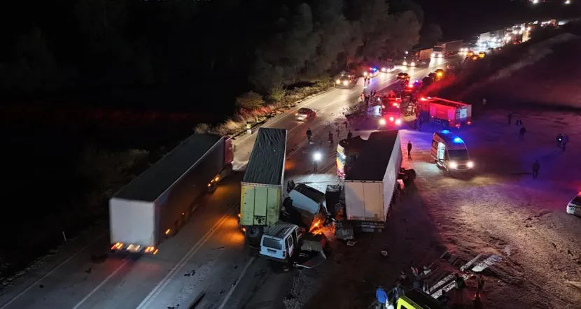 Edirne’de zincirleme kaza: Ölü ve yaralılar var