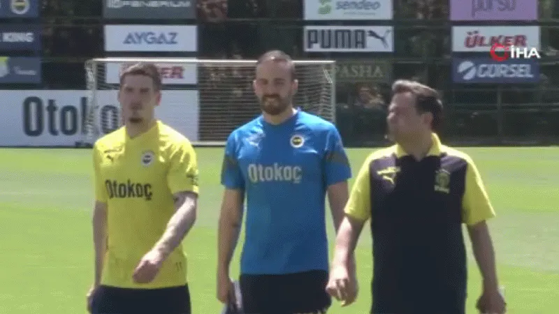 Ryan Kent, "Başarılar ve kupalar isteyen bir kulüp sizi istediği zaman kabul ediyorsunuz"