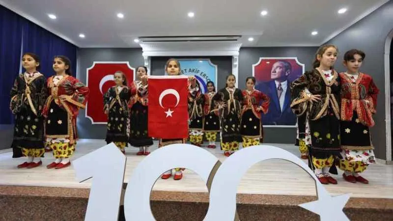 Esenler'de çocukların karne sevinci ikiye katlandı