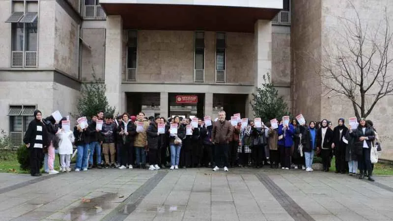 Esenler'de gençler YKS heyecanını erken yaşadı