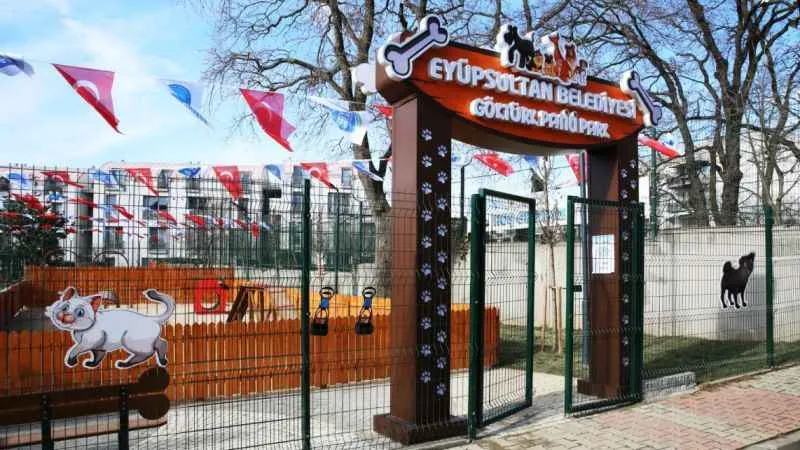 Eyüpsultan'da Patili Park ve Göktürk Pati Kliniği açıldı