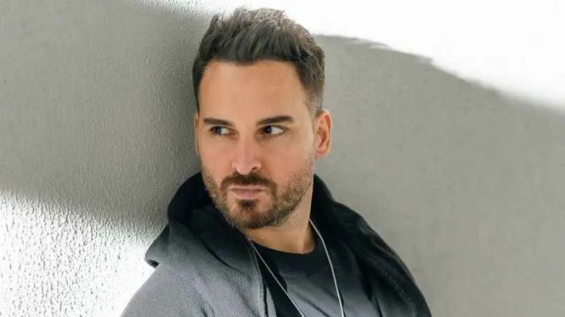 Genlerimde Şarkı Söylemek Var Dedi Faruk Emre