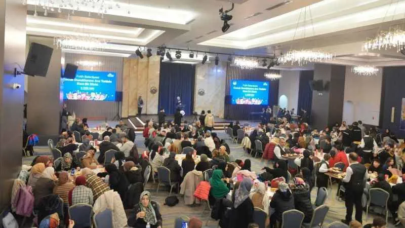 Fatih'te Çocuk Durakları Karne Töreni