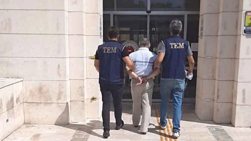 FETÖ üyesi Edremit'te saklandığı evde yakalandı