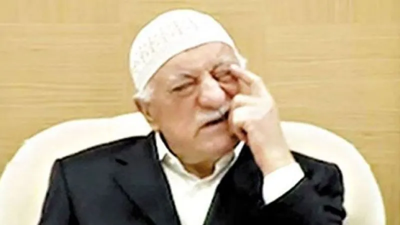 FETULLAH GÜLEN ÖLDÜ MÜ? Örgüt üyeleri karalar bağladı: Feto Öldü Mü?