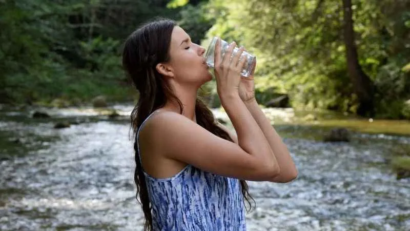 Su içmek için susamayı beklemeyin