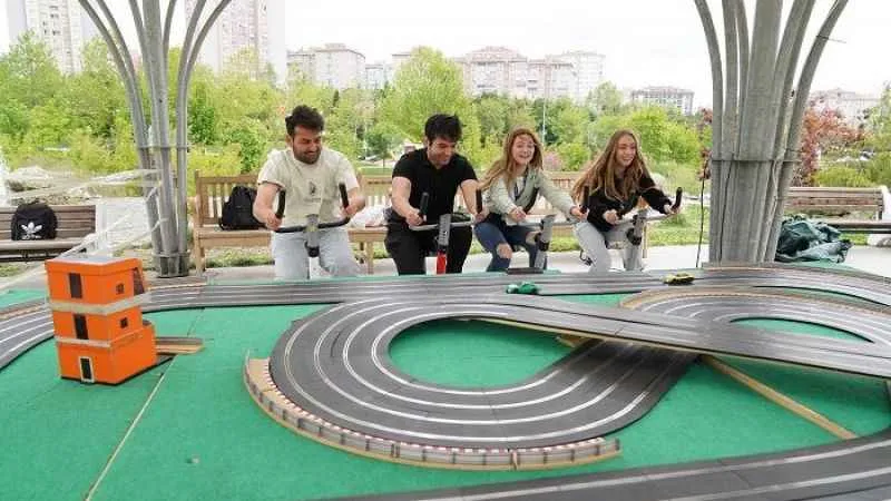 Bu sefer renkli görüntülerin adresi Kırlangıç festıvali oldu