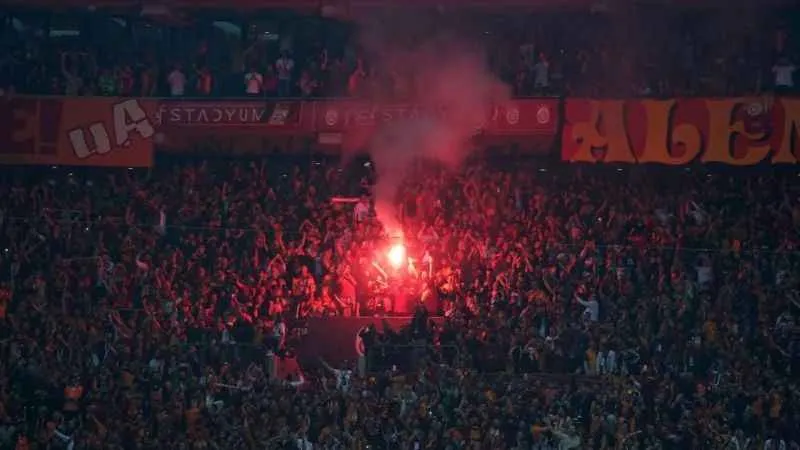 Galatasaray - Fenerbahçe derbisini 51 bin 5 taraftar izledi